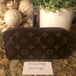 Louis Vuitton Zippy Wallet